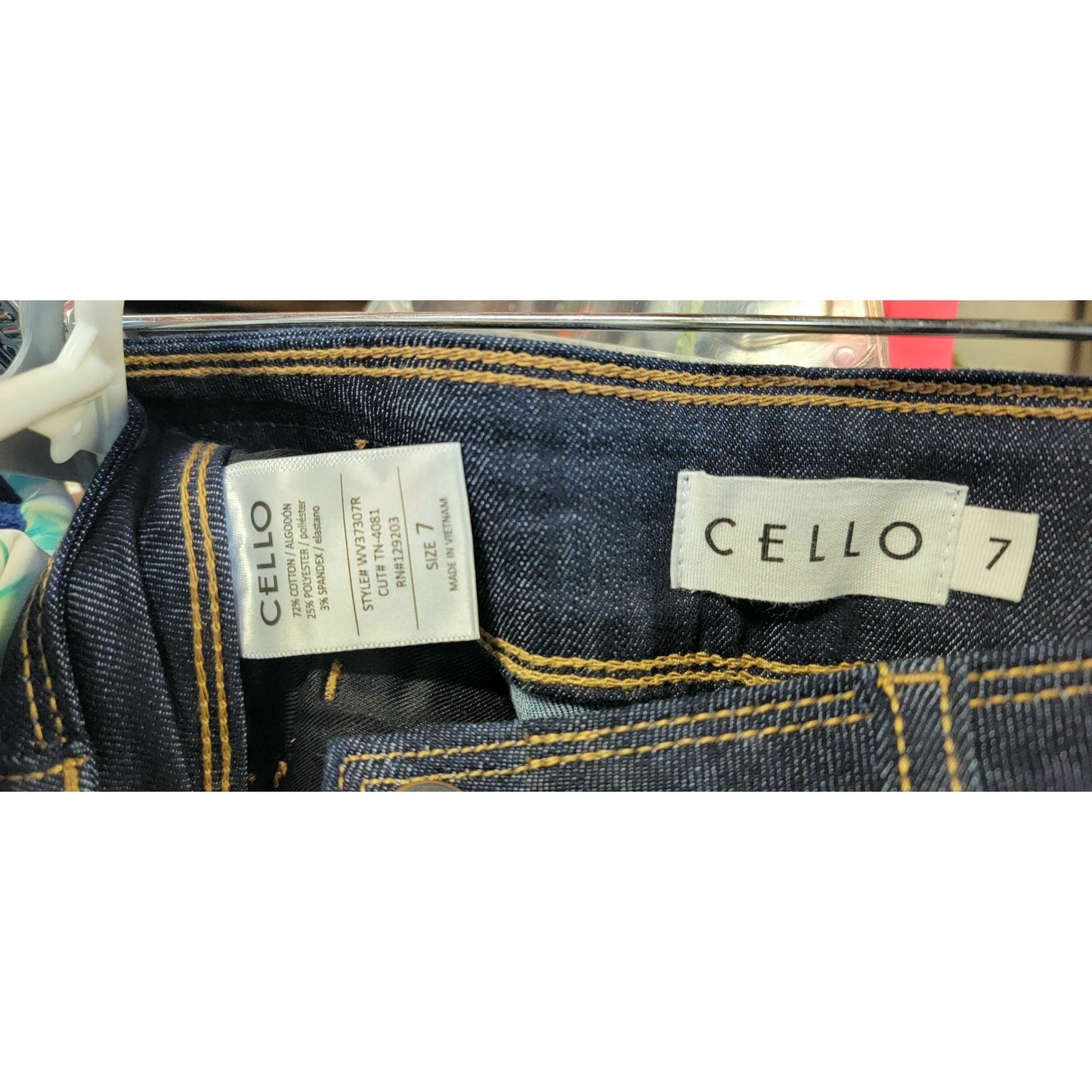 NWT Cello Size 7 High Rise Stretchy Bootcut Dark Wash Boutique Jeans